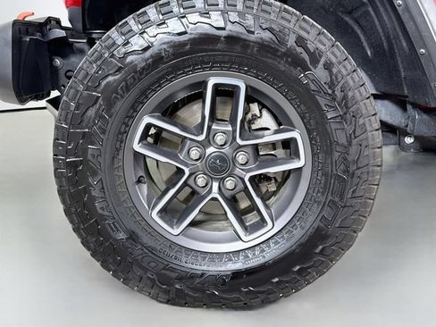 Used 2024 Jeep Gladiator Mojave w/ Convenience Group AWD/4WD image 29