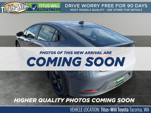 Used 2025 Toyota Prius LE FWD image 3