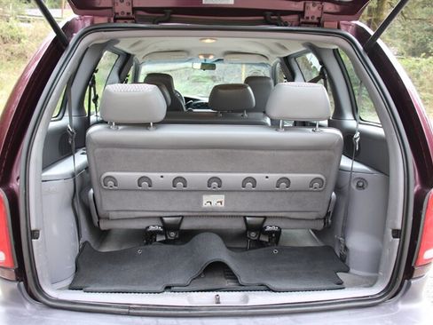 Used 1999 Dodge Caravan image 16