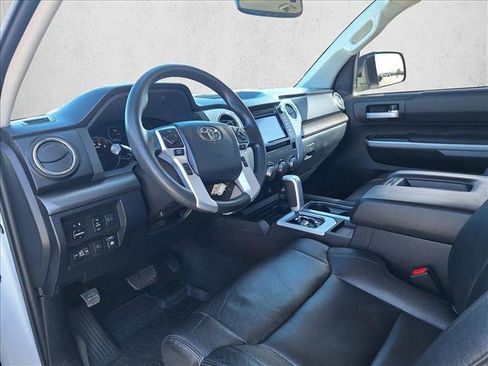 Used 2018 Toyota Tundra SR5 w/ SR5 Upgrade Package image 9