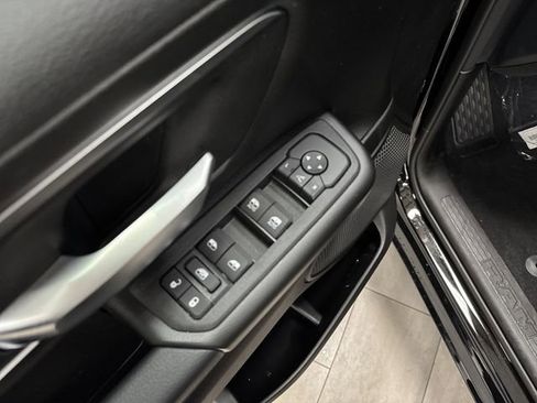 New 2026 RAM 1500 4x4 Crew Cab image 27