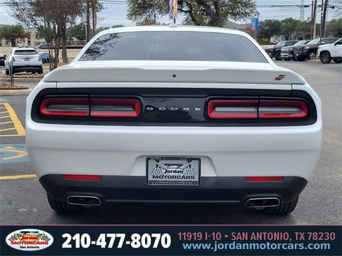 Used 2018 Dodge Challenger GT w/ Driver Convenience Group image 4