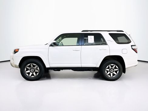 Used 2024 Toyota 4Runner TRD Off-Road AWD/4WD image 4
