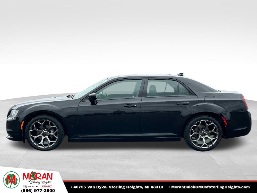 Used 2017 Chrysler 300 S RWD image 2