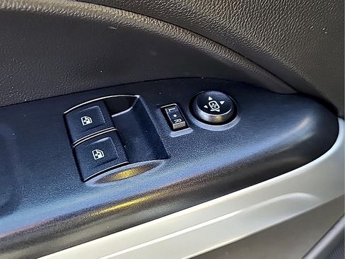 Used 2016 Chevrolet Colorado LT w/ Luxury Package, Chrome AWD/4WD image 12
