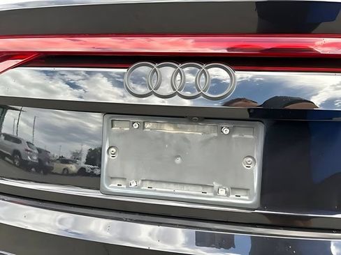 Used 2020 Audi Q8 Prestige AWD/4WD image 12