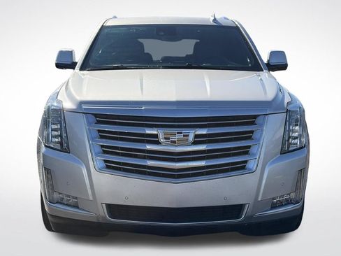 Used 2020 Cadillac Escalade Platinum AWD/4WD image 3