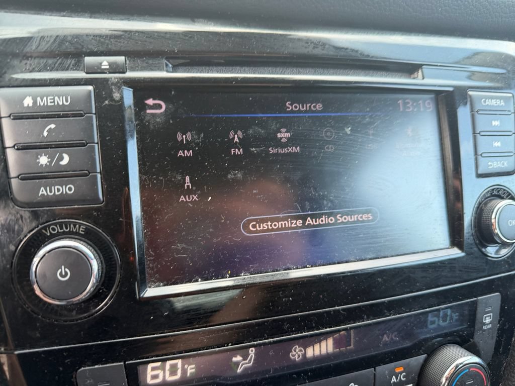 Used 2019 Nissan Rogue SV AWD/4WD image 26