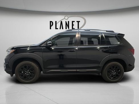 Certified 2023 Honda Passport TrailSport image 4
