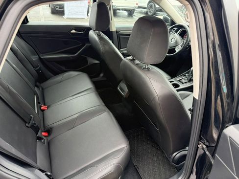 Used 2019 Volkswagen Jetta SE w/ Cold Weather Package image 26