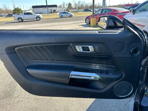 Used 2020 Ford Mustang Premium image 12