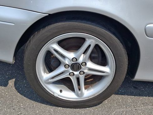 Used 2001 Volvo C70 LT FWD image 8