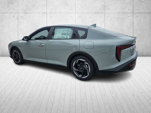 New 2025 Kia K4 EX image 5