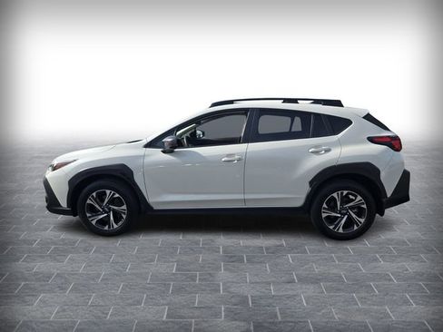 Used 2024 Subaru Crosstrek 2.0i Premium w/ Crosstrek Mirror Package AWD/4WD image 4