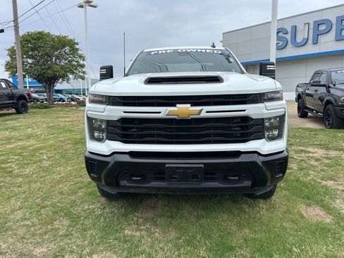 Used 2024 Chevrolet Silverado 2500 Custom w/ Custom Value Package AWD/4WD image 2