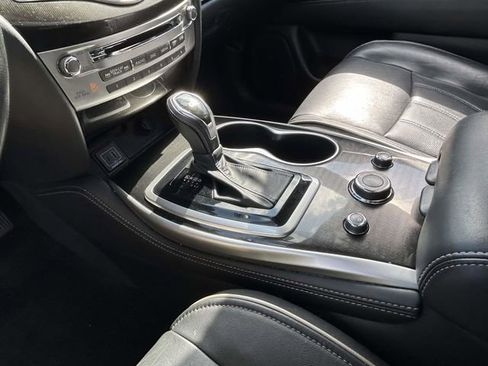 Used 2019 INFINITI QX60 Luxe w/ Essential Package AWD/4WD image 18