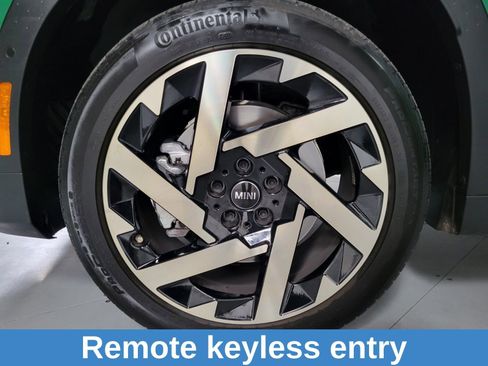 Used 2025 MINI Cooper Countryman S w/ Comfort Package Max image 12