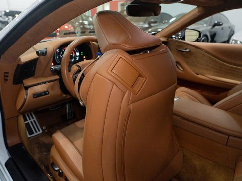 Used 2020 Lexus LC 500 Coupe w/ Performance Package RWD image 27