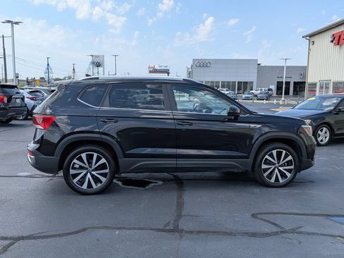 Used 2022 Volkswagen Taos SE AWD/4WD image 8