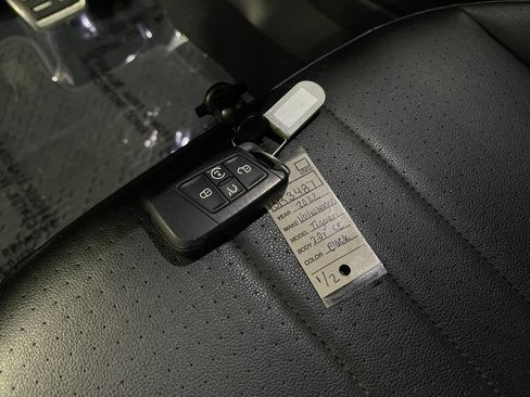 Used 2022 Volkswagen Tiguan SE R-Line FWD image 39