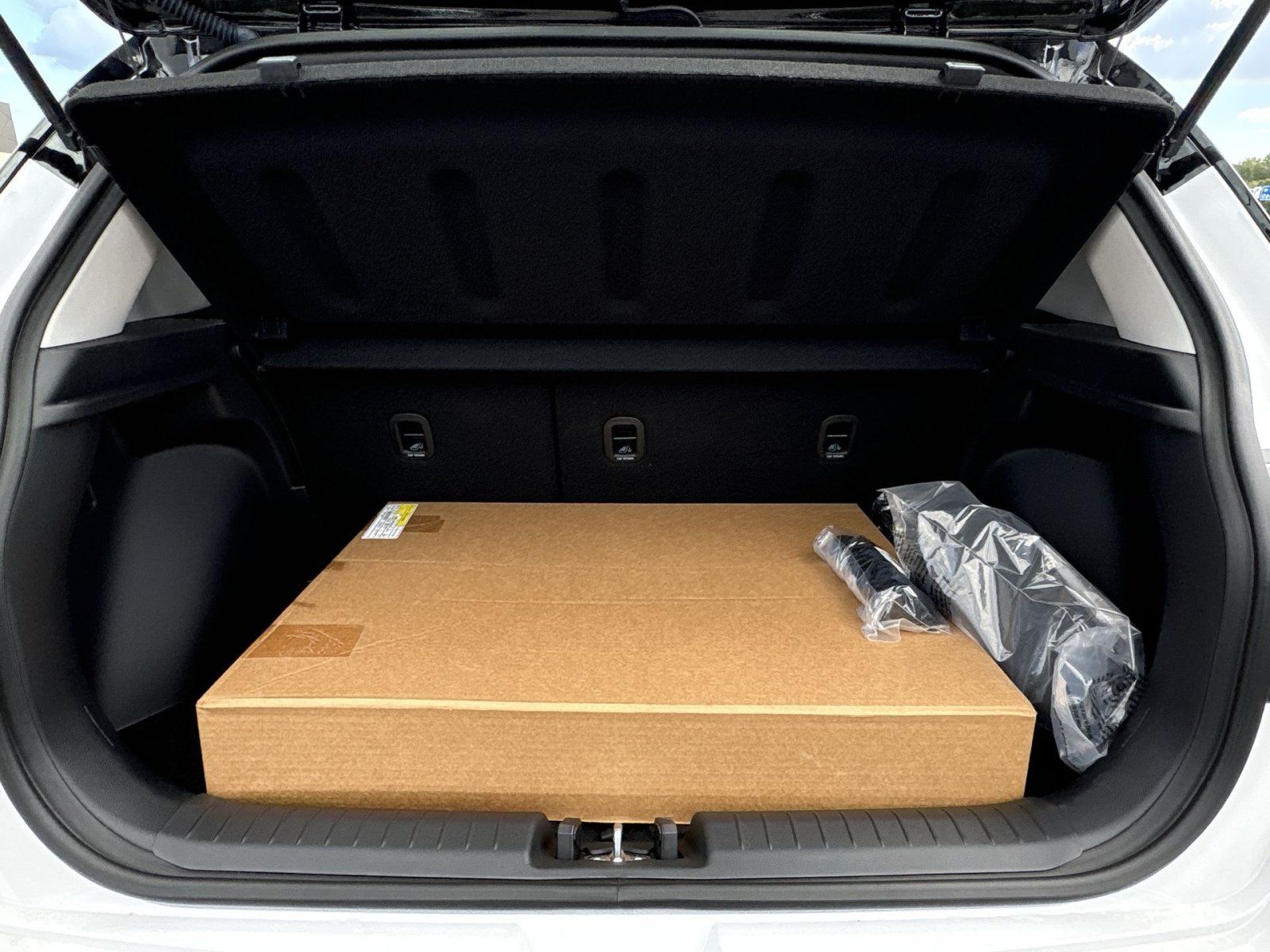 Certified 2026 Hyundai Venue SEL FWD image 25