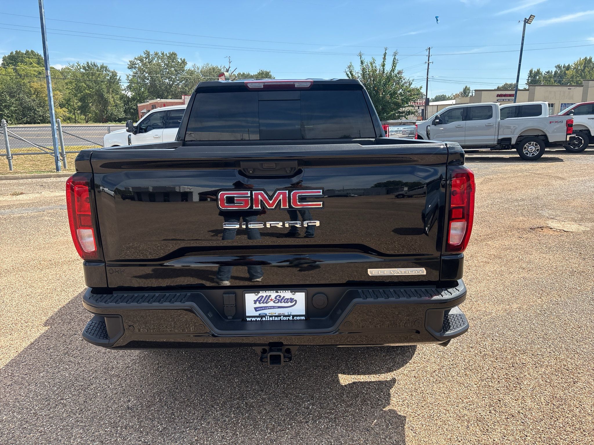 Used 2025 GMC Sierra 1500 Elevation w/ Elevation Premium Package AWD/4WD image 5