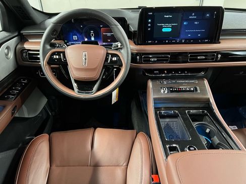 New 2026 Lincoln Aviator Reserve image 8
