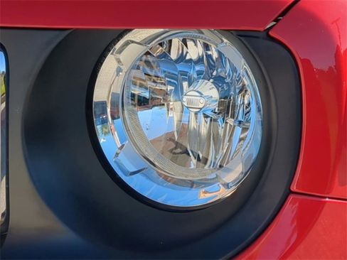 Used 2018 Jeep Renegade Latitude image 54