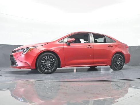 Used 2020 Toyota Corolla LE image 52