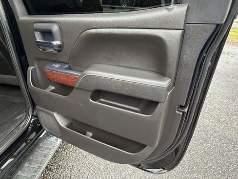 Used 2018 GMC Sierra 1500 SLT AWD/4WD image 17