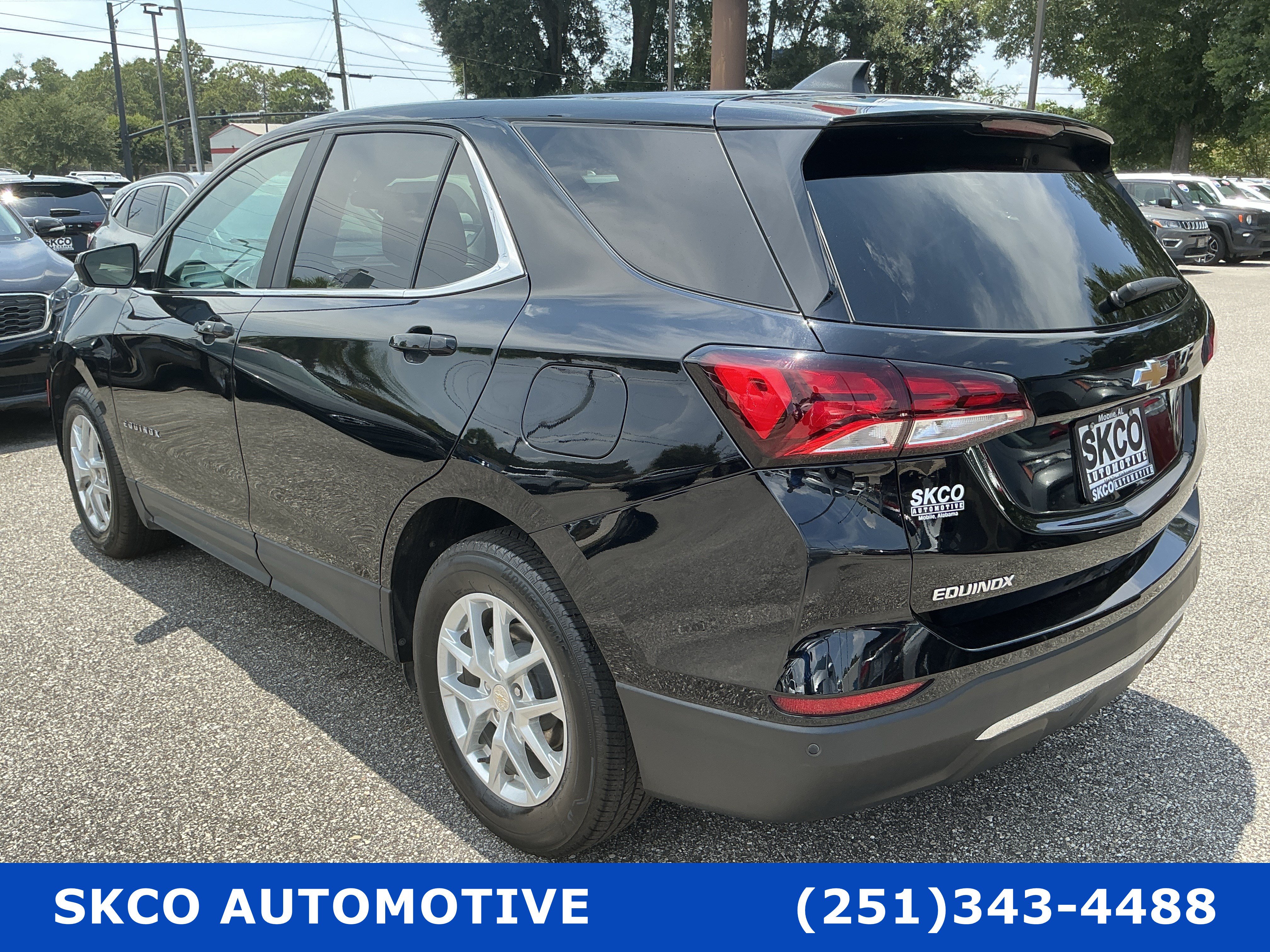 Used 2024 Chevrolet Equinox LT AWD/4WD image 3