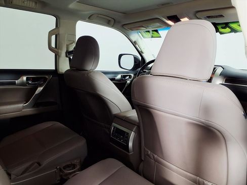 Used 2020 Lexus GX 460 Premium image 12