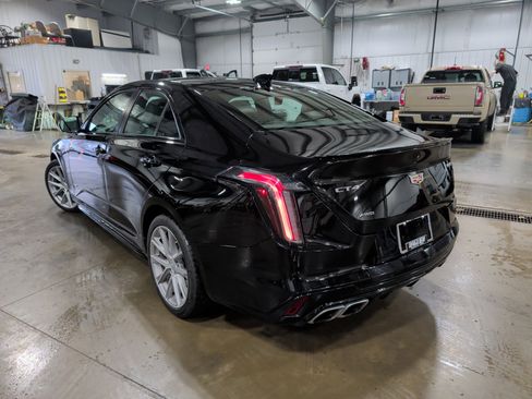 Used 2022 Cadillac CT4 V image 4