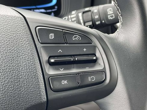 Certified 2026 Hyundai Venue SEL FWD image 21