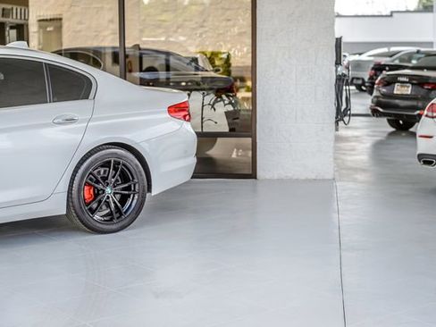 Used 2018 BMW 540i w/ Premium Package RWD image 57