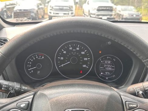 Used 2022 Honda HR-V Sport image 23