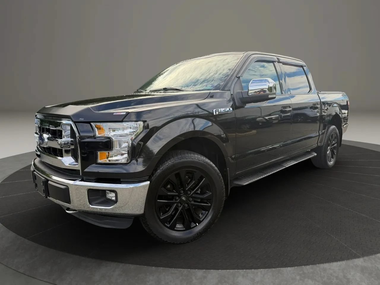 Used 2015 Ford F150 XLT w/ Equipment Group 301A Mid AWD/4WD image 1