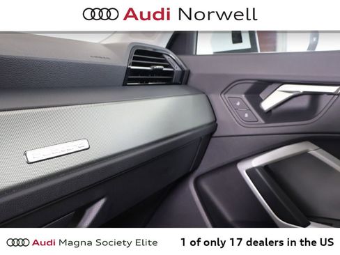 Used 2023 Audi Q3 2.0T Premium w/ Convenience Package AWD/4WD image 7