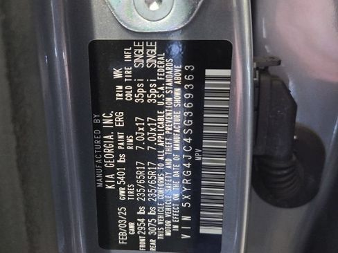 Used 2025 Kia Sorento LX FWD image 27