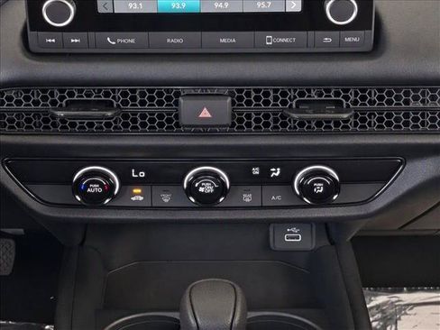 Certified 2024 Honda HR-V LX image 16