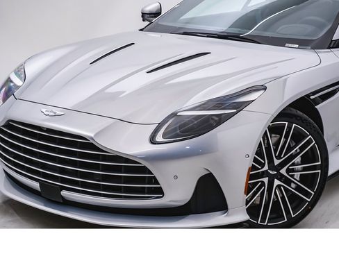 New 2024 Aston Martin DB12 Coupe image 4