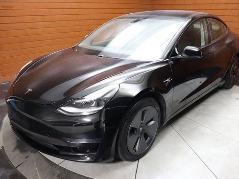 Used 2023 Tesla Model 3 Standard Range image 14