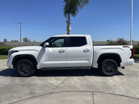 Used 2025 Toyota Tundra SR5 w/ SR5 Convenience Package RWD image 5