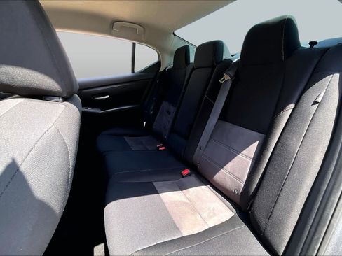 Used 2023 Nissan Sentra SR w/ Trunk Package FWD image 18