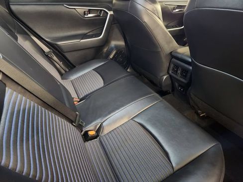 Used 2019 Toyota RAV4 XSE AWD/4WD image 32