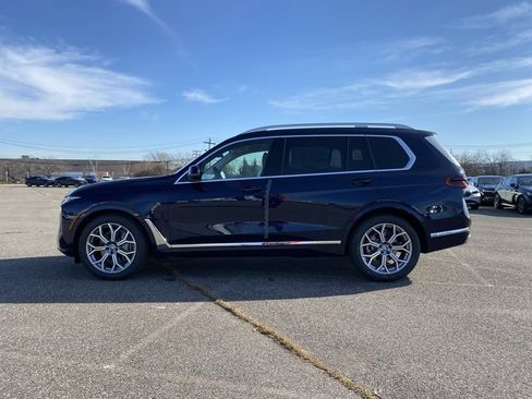 New 2026 BMW X7 xDrive40i w/ Premium Package image 4