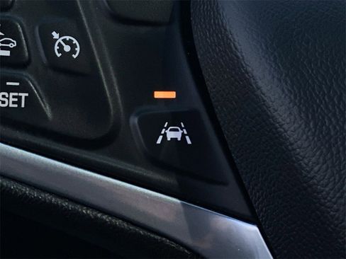 Used 2023 Chevrolet Malibu LT image 27