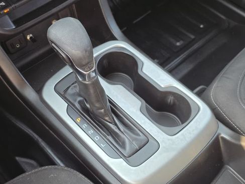 Used 2022 Chevrolet Colorado LT w/ Fleet Safety Package RWD image 26