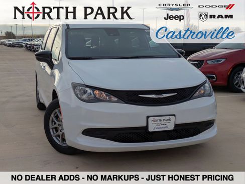 New 2026 Chrysler Voyager LX image 1