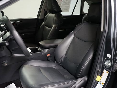 Certified 2022 Toyota RAV4 LE image 24